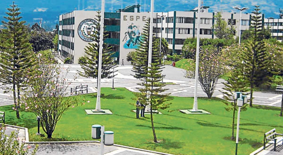 La universidad ESPE es p&uacute;blica y cuenta con varias carreras en pregrado enfocadas a las ingenier&iacute;as mec&aacute;nica, civil, entre otras. Foto: Internet