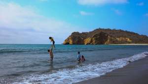 Los Frailes se encuentra a 12 km de Puerto L&oacute;pez. 