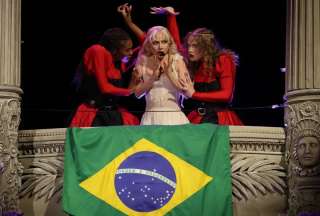 Lady Gaga se presentó ante más de dos millones de personas en Copacabana, Río de Janeiro