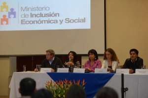 Autoridades del sector social detallaron los resultados de la inversi&oacute;n en Econom&iacute;a Popular. Foto: Santiago Aguirre / EL TEL&Eacute;GRAFO