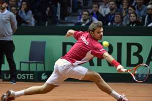 Stanislas Wawrinka estuvo efectivo con su rev&eacute;s y eso incomod&oacute; al franc&eacute;s Jo-Wilfried Tsonga, quien perdi&oacute; por 6-1, 3-6, 6-3 y 6-2. Foto: AFP.