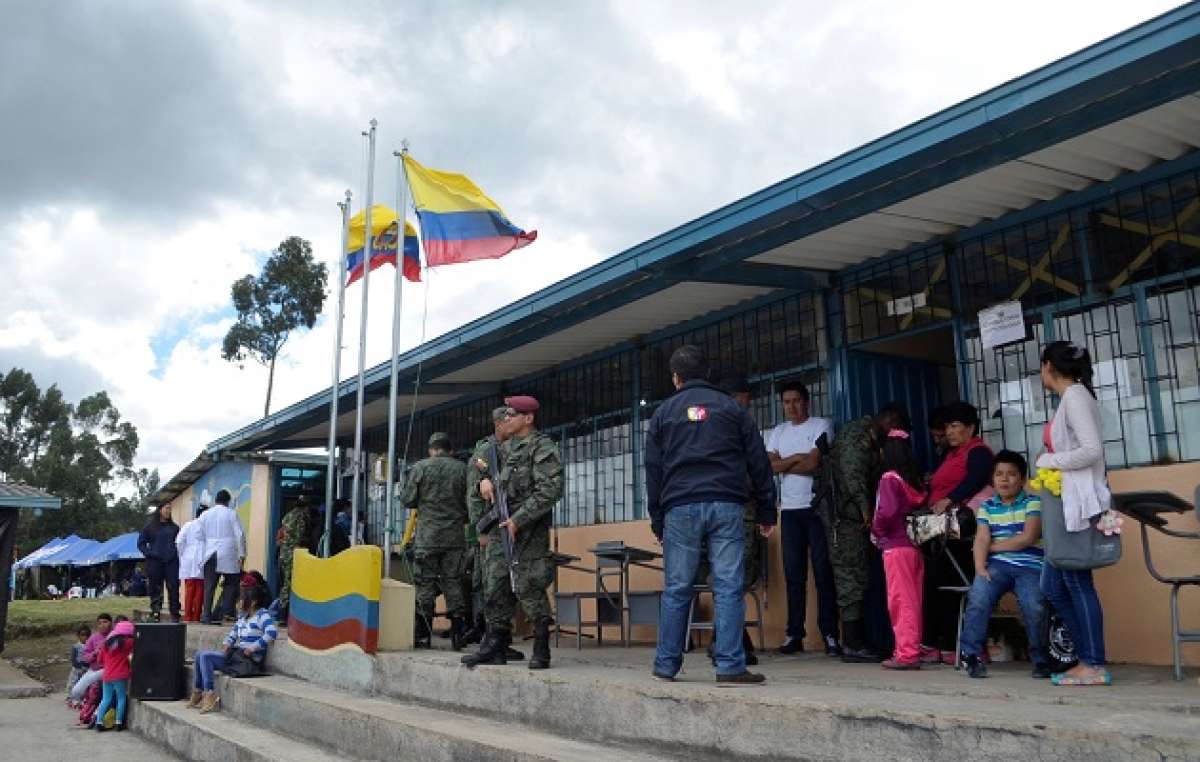 Instituciones p&uacute;blicas y privadas de ambos pa&iacute;ses coordinaron acciones para lograr atender a un estimado de 2000 a 2500 personas. 