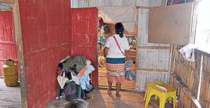En esta casa, situada en la Coop. San Francisco, en el noroeste de Guayaquil, se suicid&oacute; un padre de 15 hijos. Archivo / El Tel&eacute;grafo