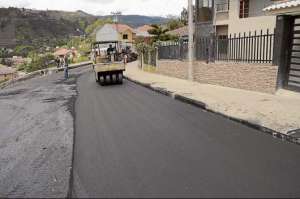 Un barrio se beneficia con asfaltado