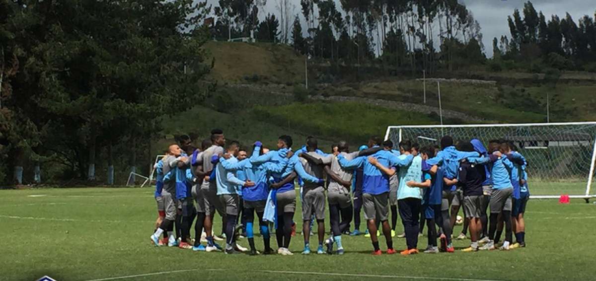 La plantilla de Macar&aacute; cumpli&oacute; con sus entrenamientos regulares en su complejo, antes del viaje a Guayaquil, previsto para este s&aacute;bado 23 de noviembre de 2019.