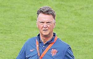Van Gaal anuncia un esquema m&aacute;s ofensivo contra Australia 