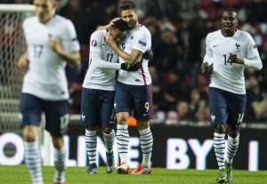 Olivier Giroud consigui&oacute; sus tantos en los minutos 4 y 6 para la victoria de Francia. Foto: Agencia AFP