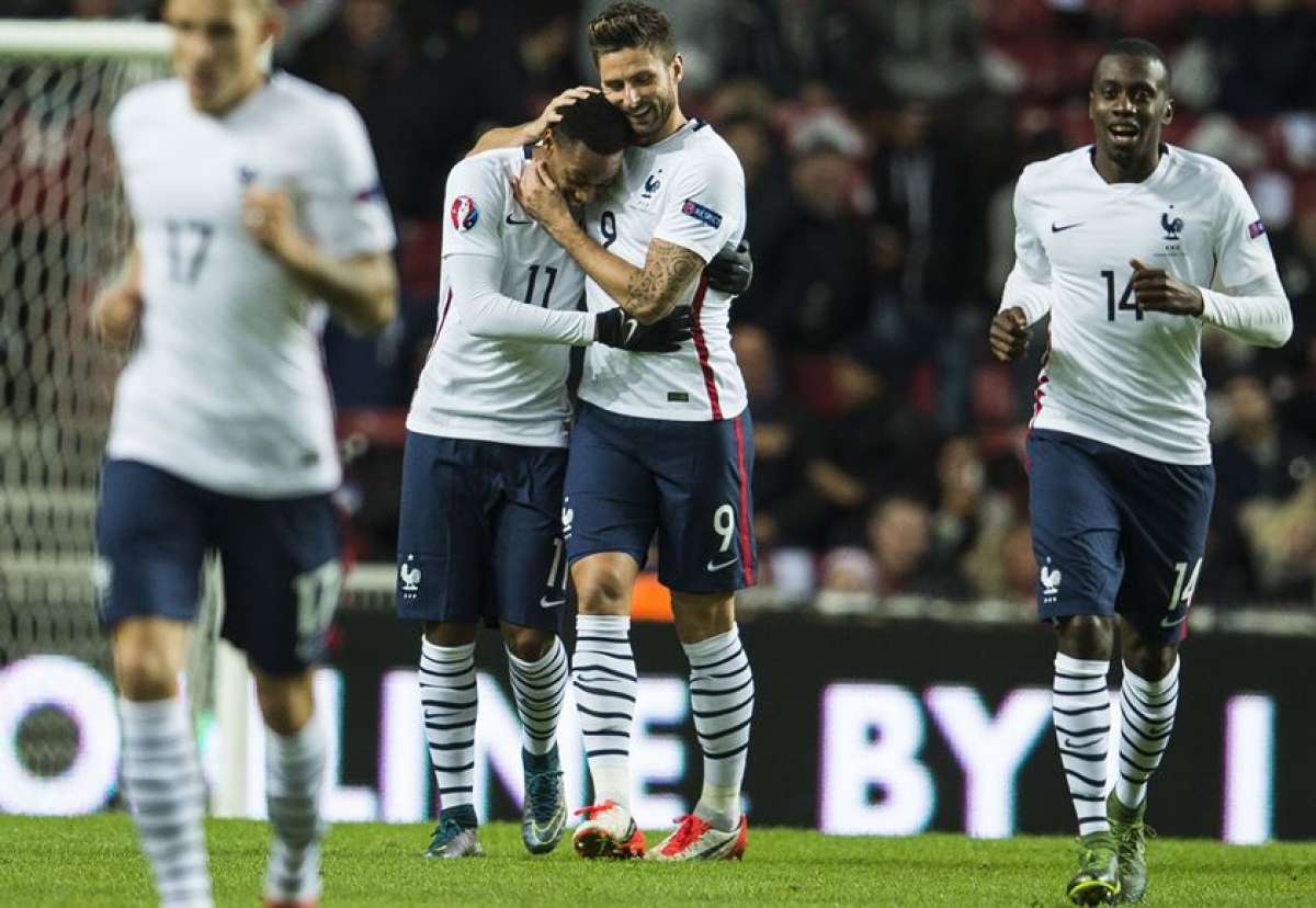 Olivier Giroud consigui&oacute; sus tantos en los minutos 4 y 6 para la victoria de Francia. Foto: Agencia AFP