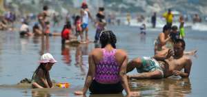 Miles de turistas llegaron a las playas de Manta en el &uacute;ltimo feriado. 