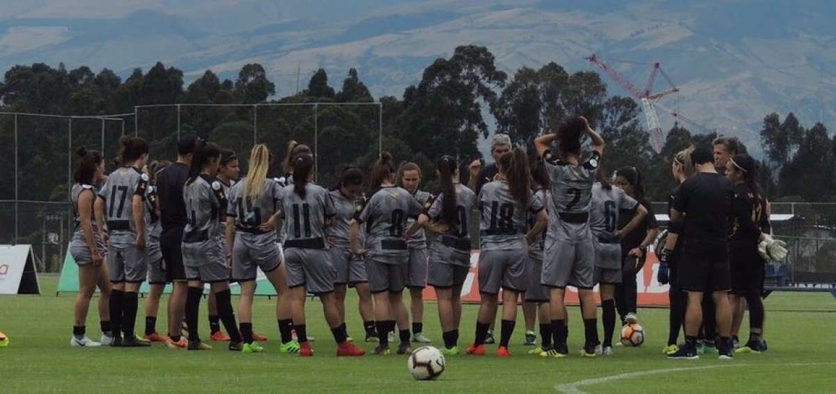Clubes femeninos est&aacute;n en Quito para la Libertadores