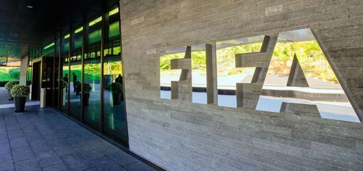 La FIFA pide un a&ntilde;o m&aacute;s de suspensi&oacute;n para Jos&eacute; Angulo