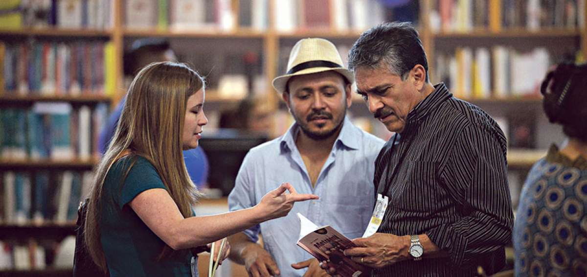 Lissette Lantigua, Cristian Avecillas y Fernando Naranjo participan en la FIL. 