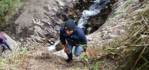 Durante el recorrido, los visitantes encontrar&aacute;n una cascada que a&uacute;n no ha sido bautizada por los comuneros de la zona. El fluido baja desde el Iliniza sur.