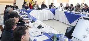 El presidente Len&iacute;n Moreno se reuni&oacute; con su gabinete en Tulc&aacute;n para analizar planes de ayuda a la provincia.
