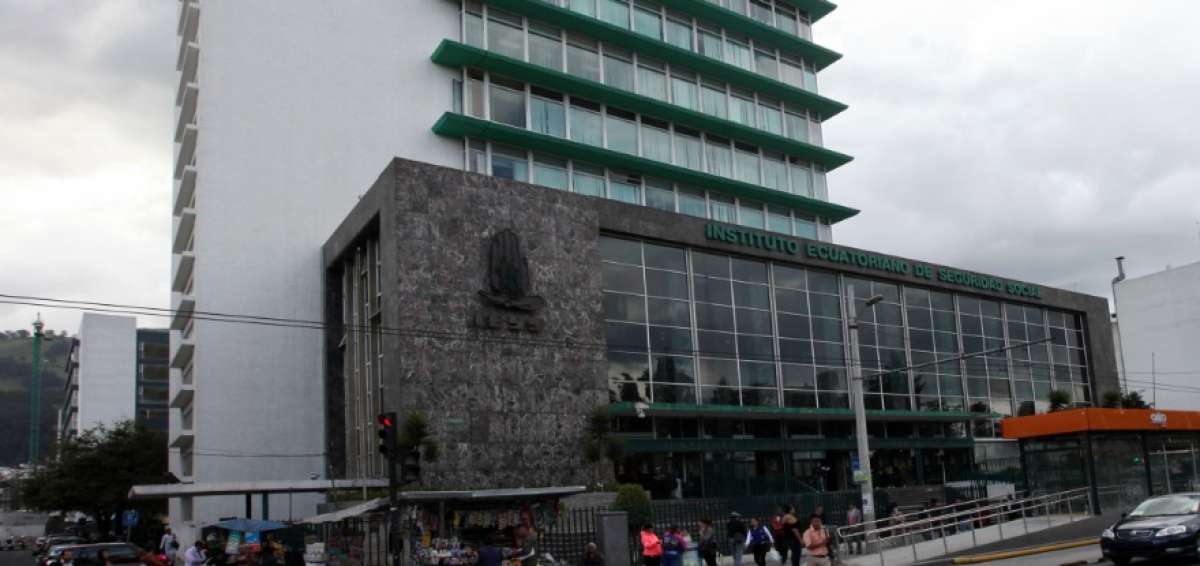 IESS convoca a un Acuerdo Nacional para analizar el tiempo de contribuci&oacute;n de los afiliados