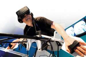 Birdly permite a sus viajeros planear sobre vistas panor&aacute;micas azotados por el viento.