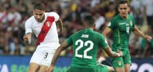 Experimentados de Per&uacute; le dan triunfo en Copa Am&eacute;rica
