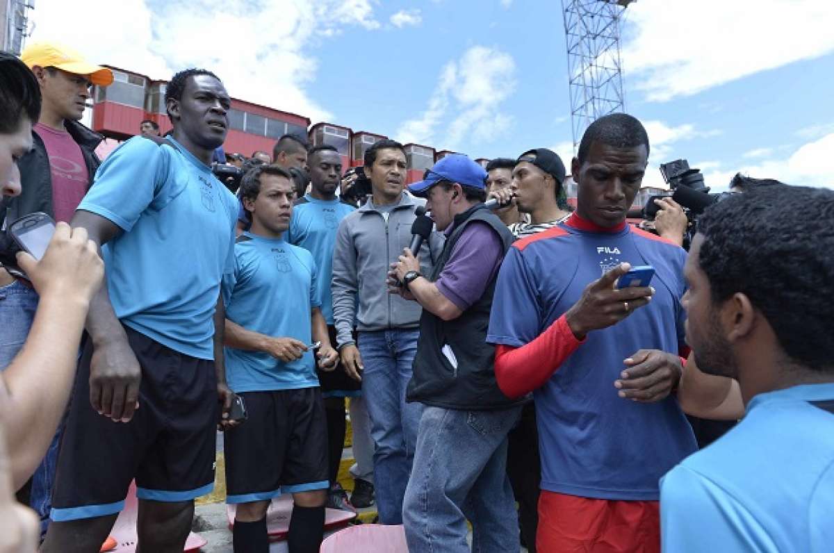 Los jugadores de Deportivo Quito siguen a la expectativa de que se les cancele los salarios que les adeudan. Foto: Miguel Jim&eacute;nez/ EL TEL&Eacute;GRAFO.