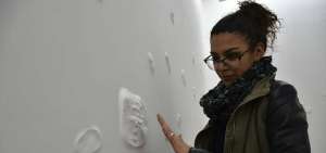 La obra de la artista Juliana Vidal se expone en el Museo de las Conceptas, una de las 25 sedes fijas que integran el circuito de la XIV Bienal de Cuenca. 