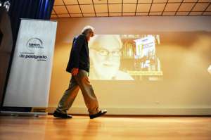 El ge&oacute;grafo urbanista ingl&eacute;s David Harvey present&oacute; su libro en el auditorio del IAEN. Foto: &Aacute;lvaro P&eacute;rez/El Tel&eacute;grafo