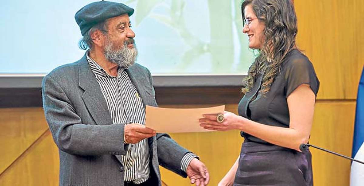 En el paraninfo de la Universidad Andina Sim&oacute;n Bol&iacute;var, la chilena Marianne Daher recibi&oacute; el premio Manuel Chiriboga. Foto: Fernando Sandoval / El Tel&eacute;grafo