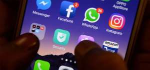 25 grupos afines al corre&iacute;smo se articulan para lanzar noticias falsas
