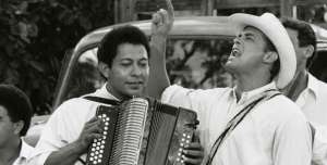 El cantante Carlos Vives rindi&oacute; homenaje al vallenato de Rafael Escalona en una telenovela. 