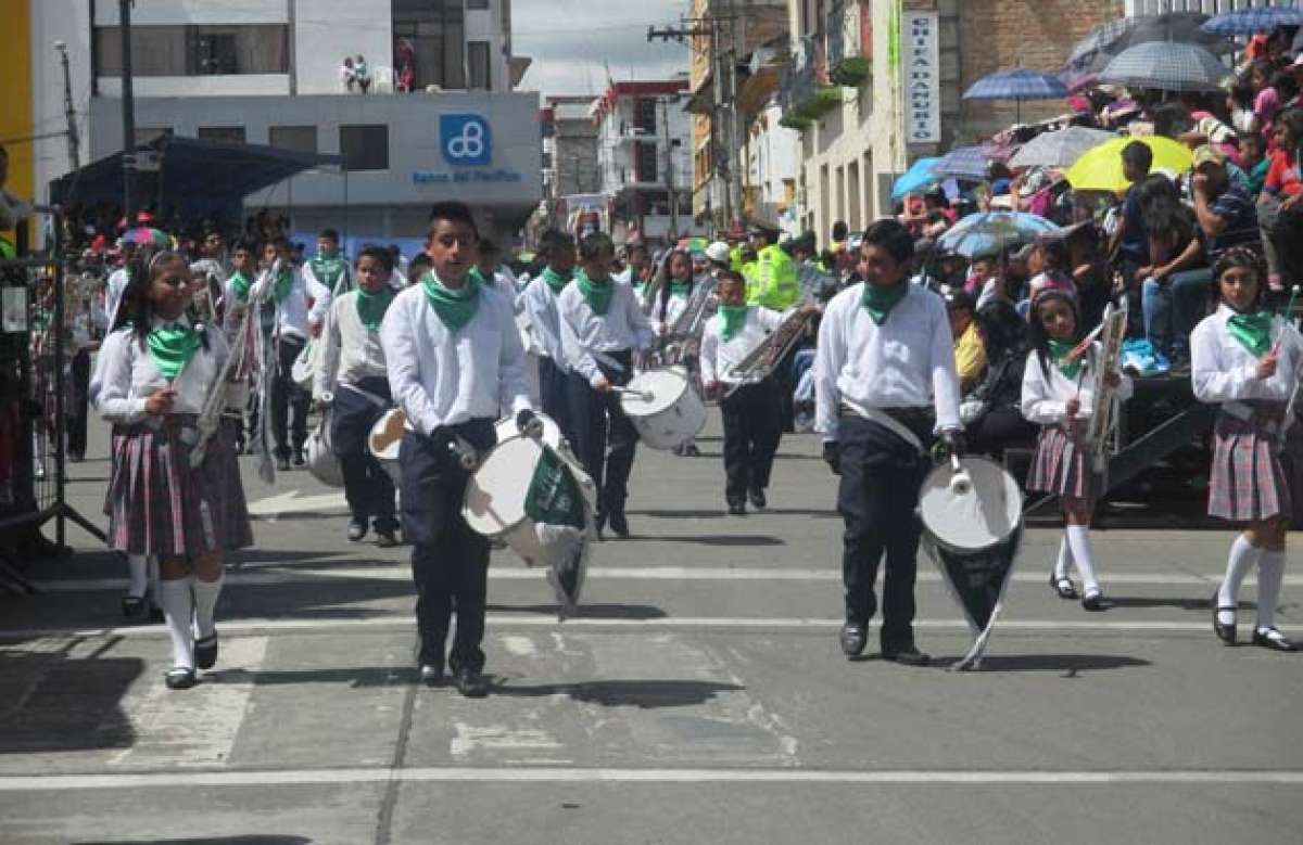 Este a&ntilde;o, se realiz&oacute; el preg&oacute;n y el desfile c&iacute;vico-militar. En este &uacute;ltimo, participaron pocos planteles educativos. Foto: Carlos Jiimenez / El Tel&eacute;grafo