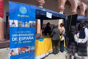 Jorge y Andr&eacute;s Bravo (padre e hijo) crearon ESPERON tras enfrentar las trabas para estudiar en el exterior.