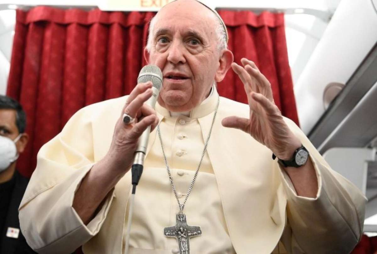 Papa tacha de "pecado grave" el abandono de los ancianos