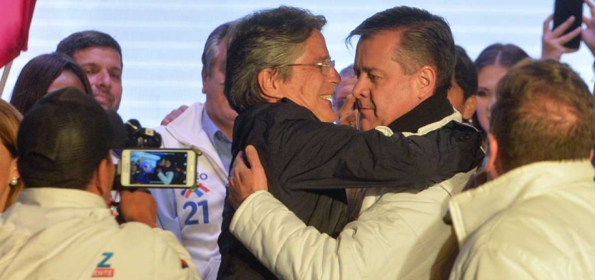 Andr&eacute;s P&aacute;ez es ahora binomio de Guillermo Lasso, un banquero de derecha. En sus inicios dec&iacute;a ser de izquierda y admirador de Fidel Castro. 