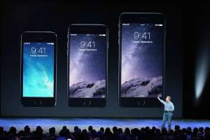 Phil Schiller, vicepresidente Senior de Apple, realiz&oacute; la presentaci&oacute;n oficial de los 2 nuevos dispositivos. Foto: AFP
