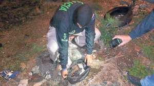 Agentes de inteligencia de la Polic&iacute;a Judicial de Carchi encontraron las municiones ocultas en un terreno bald&iacute;o de Tulc&aacute;n. Cortes&iacute;a