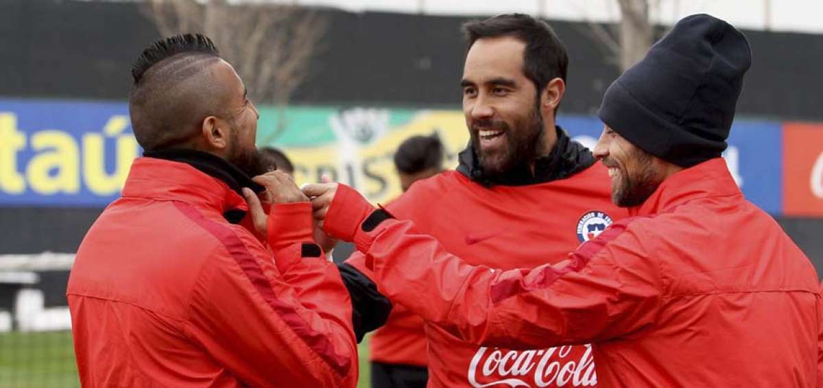 Chileno Vidal resta valor al fallo del TAS y llama a ganar en cancha boleto al Mundial