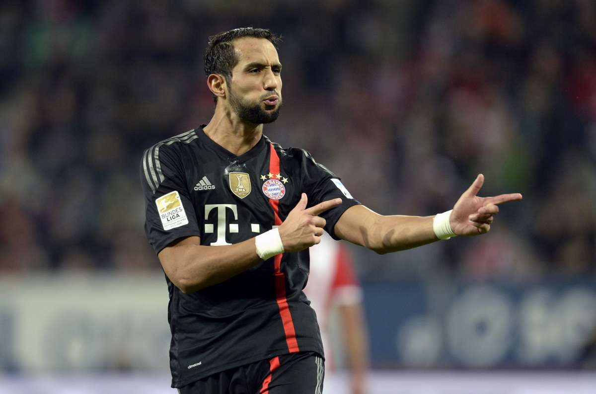 Mehdi Benatia fue el autor del primer gol del Bayern Munich ante el Augsburgo. Foto: AFP