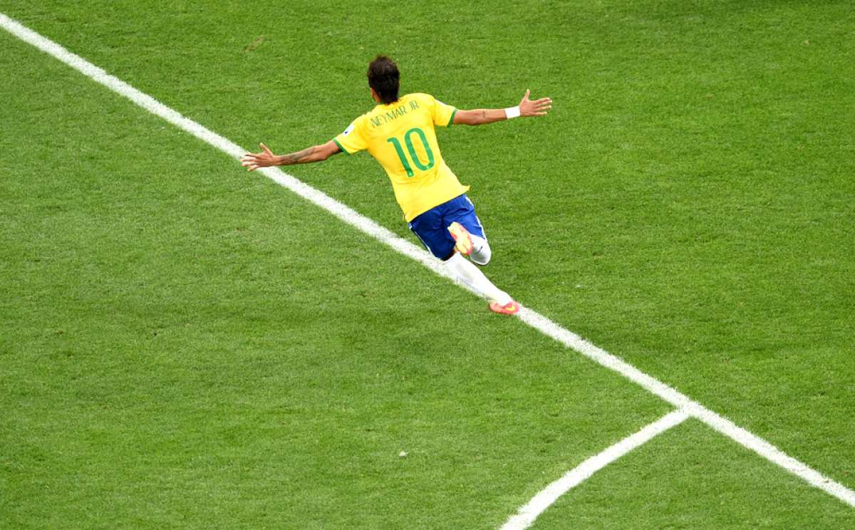 Neymar celebra el tanto del empate brasile&ntilde;o en el Arena Corinthians. Foto: AFP
