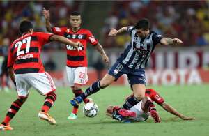 El Flamengo viaja a Guayaquil con Hernane en duda
