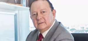 Luis Zurita Gavil&aacute;nez, m&eacute;dico internista y reumat&oacute;logo