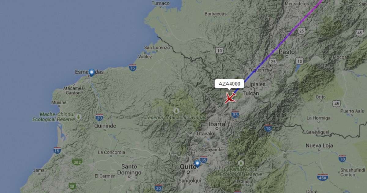  El Papa entra al espacio a&eacute;reo ecuatoriano 