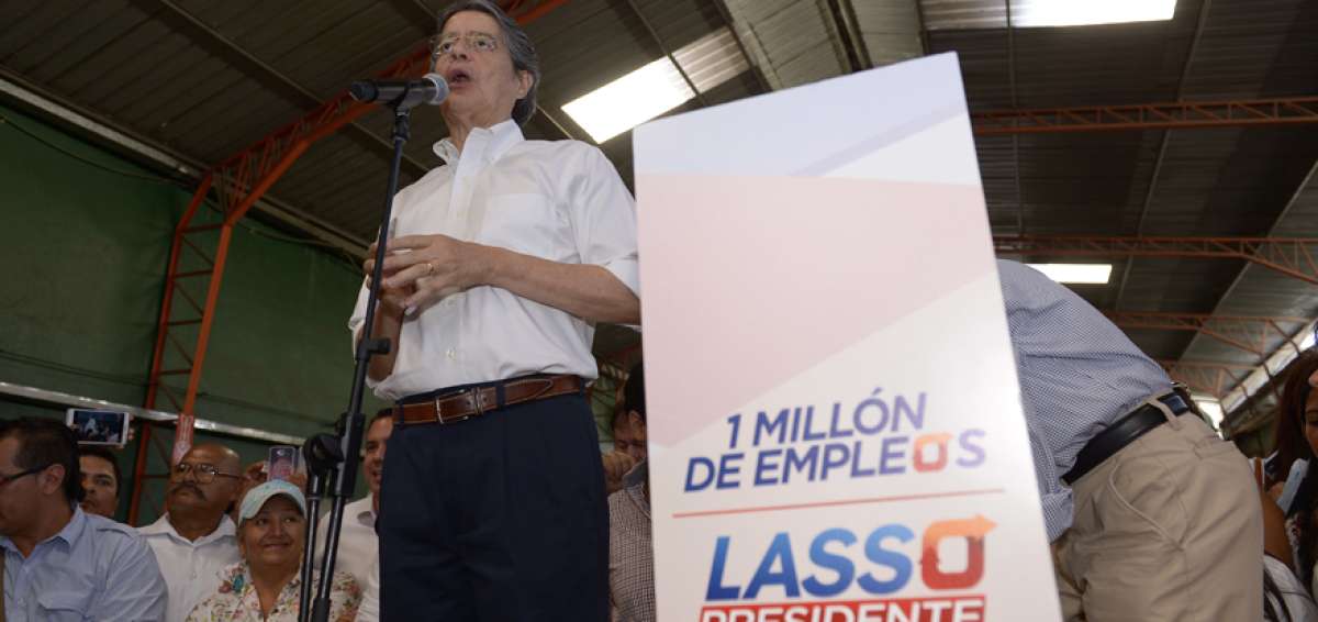El candidato de Creando Oportunidades (CREO), Guillermo Lasso, en la presentaci&oacute;n de su plan de empleo.