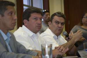 Serrano denuncia posibles actos de conspiraci&oacute;n