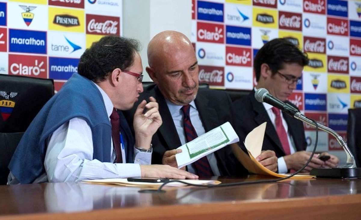 Deportivo Quito qued&oacute; suspendido de jugar el campeonato por deudas