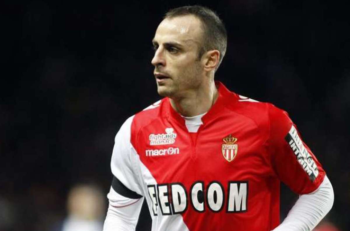 Berbatov ficha por una temporada con el PAOK Sal&oacute;nica