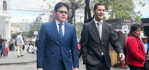 Nicol&aacute;s Salas y Pablo Encalada son los abogados del procesado, Marco C., quien declar&oacute; en el caso Odebrecht.