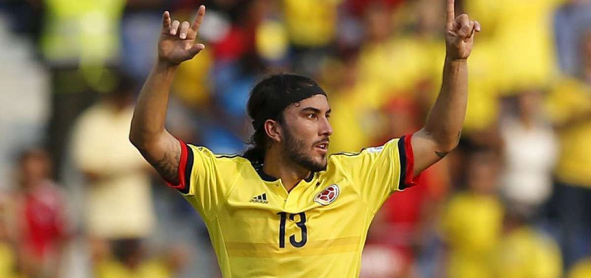 As&iacute; le queda la camiseta amarilla al volante nacido en Envigado. Cuando estuvo a tope fue parte de la selecci&oacute;n colombiana dirigida por Jos&eacute; P&eacute;kerman.   