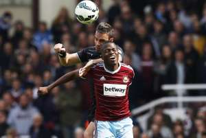 El atacante &lsquo;tricolor&rsquo; fue reemplazado a los 82 minutos por el delantero central ingl&eacute;s Carlton Cole. Foto: Agencia AFP