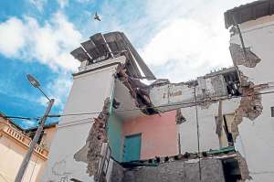 Por precauci&oacute;n, las v&iacute;as que rodean a la vivienda se hallaban cerradas desde ayer. Foto: John Guevara | El Tel&eacute;grafo