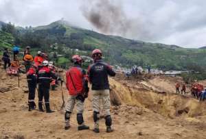 Empieza tercer día de búsqueda y rescate en Alausí