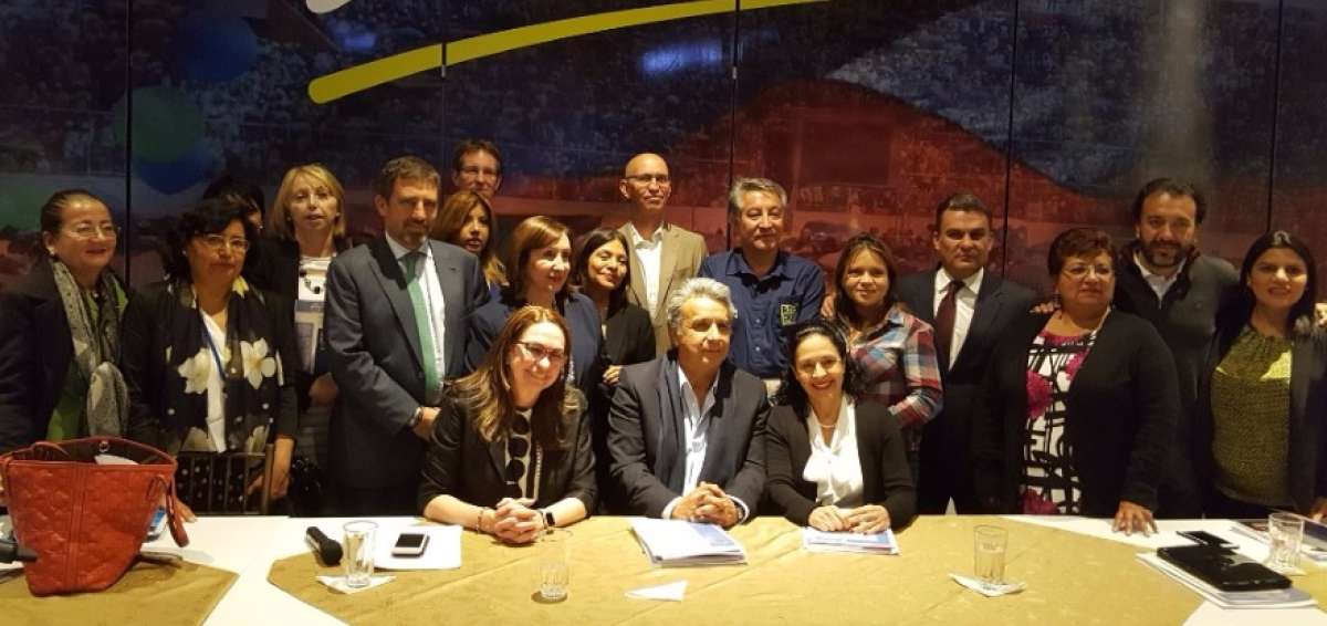 Len&iacute;n Moreno firm&oacute; compromiso con ONU Mujeres