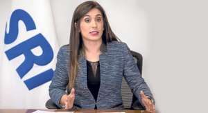 La directora del SRI, Ximena Amoroso, explic&oacute; que los contribuyentes que tengan pagos pendientes podr&aacute;n beneficiarse del proyecto de ley. Foto: Marco Salgado / El Tel&eacute;grafo